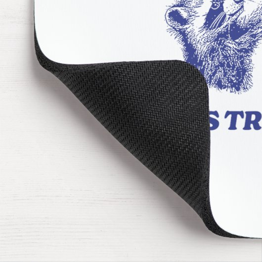 より多くのゴミは少ないゴミはアライグマおもしろいサイできない マウスパッド (コーナー)