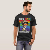 より多くのプライドより少ない偏見プライド月 Tシャツ (正面フル)