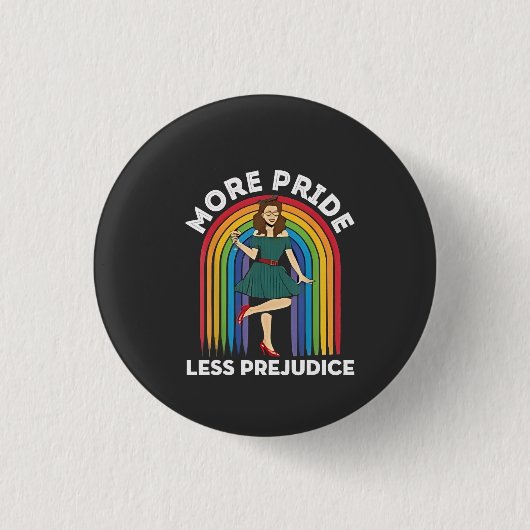 より多くのプライドより少ない偏見LGBTプライド月 缶バッジ (正面)