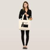 より失礼 ラージトートバッグ (正面(モデル))