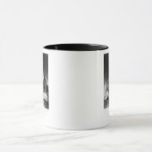 より完全なマルグレット マグカップ (中央)