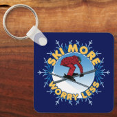 より少ない心配をスキー |スキー引用文 キーホルダー (正面)