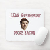 "より少ない政府より多くのベーコン"のランドかSwansonのマウスパッド マウスパッド (マウス)