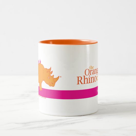 より少なく叫び声 + L.O.V.E. より多くのマグ ツートーンマグカップ (中央)