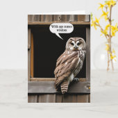 より年上のユーモアを引き出すための誕生日フクロウ カード (黄色い花)