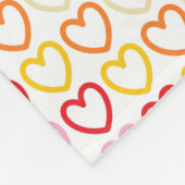 より広いスペクトルの虹によって輪郭を描かれるハート フリースブランケット (角)