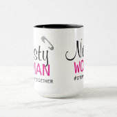 より強い扱いにくい女性-安全ピン-一緒に マグカップ (中央)