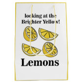 より明るい黄色のレモンを見ているレモンの実 ミディアムペーパーバッグ (裏面)