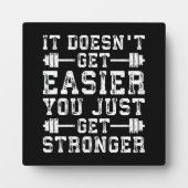 より簡単に得ることはなく、あなただけの強さを得る – ジム フォトプラーク (正面)