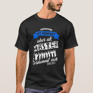 より頭が切れる良い知識を撮影する右アスリート学生 Tシャツ