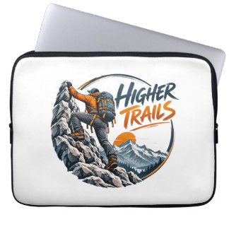 より高いトレイルをめざす登山の冒険 ラップトップスリーブ
