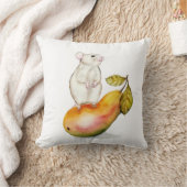 りんごの上のチャーミングなネズミ クッション (ブランケット)