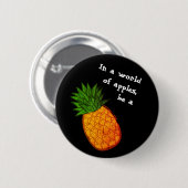 りんごの世界では、パイナップルがあって下さい! 缶バッジ (正面&裏面)