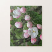 りんごの花と緑の葉 ジグソーパズル (縦)