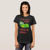 りんごの虫ハロウィーンが来ると言われた Tシャツ (正面フル)