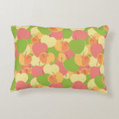 りんごを持つオーナメント アクセントクッション (裏面)