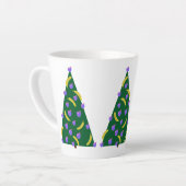 りんごポップ・アートのとバナナを使ったアートクリスマスツリー カフェラテマグ (左アングル)