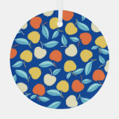 りんご葉の、青い背景、シームレスなパターン。 ガラスオーナメント (裏面)