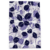 ろうけつ染め紫葉のイラストレーションとつる植物パターン ミディアムペーパーバッグ (正面)