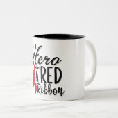 わがヒーローは赤いリボンを着ている ツートーンマグカップ (正面右)