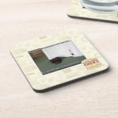 わずかに戸惑う地階猫、 コースター (左側)