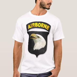 わめくワシ Tシャツ