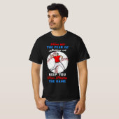 ～を打ち出す恐怖を決して免れない Tシャツ (正面フル)