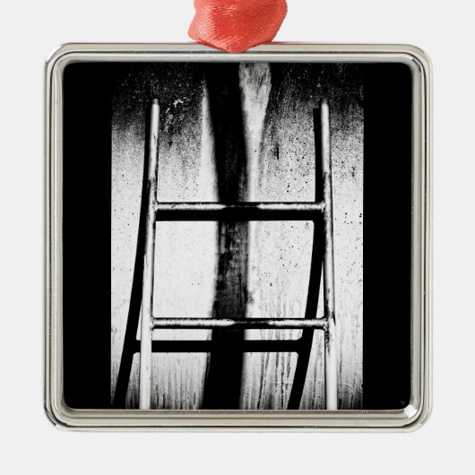 ～を越えて登る メタルオーナメント (正面)