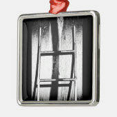 ～を越えて登る メタルオーナメント (左)