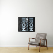 アイアンシャーペンズアイアン – クリスチャン男性と女性諺 タペストリー (インサイチュ(横))