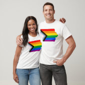 アイオワ州プライド LGBTQ プログレスプライド Tシャツ (ユニセックス)
