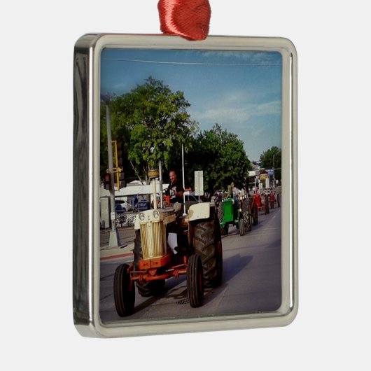 アイオワ州ワシントンのトラクターパレード メタルオーナメント (右)