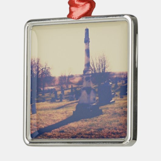 アイオワ州ワシントンの墓地 メタルオーナメント (左)