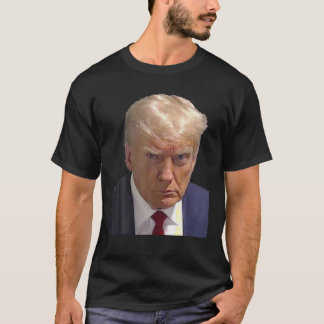 アイコニックドナルドJトランプムショットフルトンカウンティジョージホテル Tシャツ