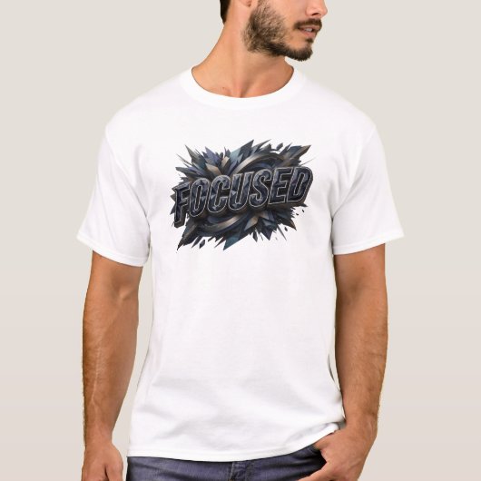 アイコニック ネイビー FOCUSED テキスト デザイン Tシャツ (正面)