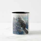 アイザイアの41:13の恐れない-私はあなたの手を握ります ツートーンマグカップ (中央)