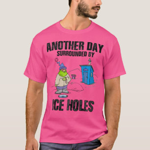 アイスおもしろい魚釣りフィッシュハウススピアハウスウィンターフィ Tシャツ