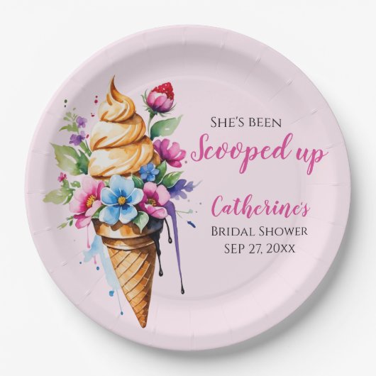 アイスをスクープされたブライダルシャワー ペーパープレート (正面)
