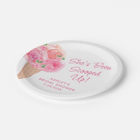 アイスをスクープされたブライダルシャワー ペーパープレート (アングル)