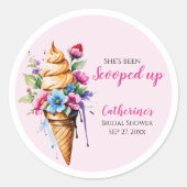 アイスをスクープされたブライダルシャワー ラウンドシール (正面)