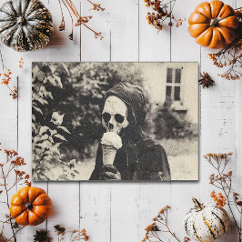 アイスを食べるヴィンテージなスケルトンのハロウィン ポストカード