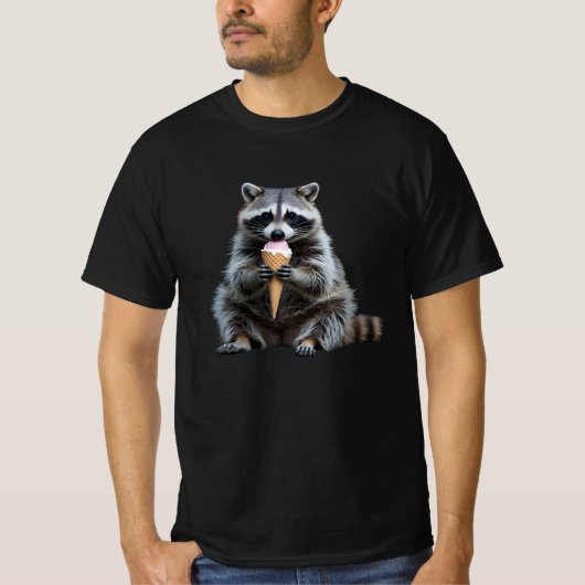 アイスを食べる面白いアライグマ Tシャツ (正面)