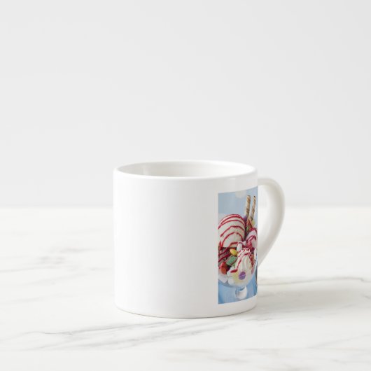 アイスクリームおよび甘いサンデーのトリオ エスプレッソカップ (正面右)