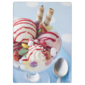 アイスクリームおよび甘いサンデーのトリオ クリップボード (裏面)