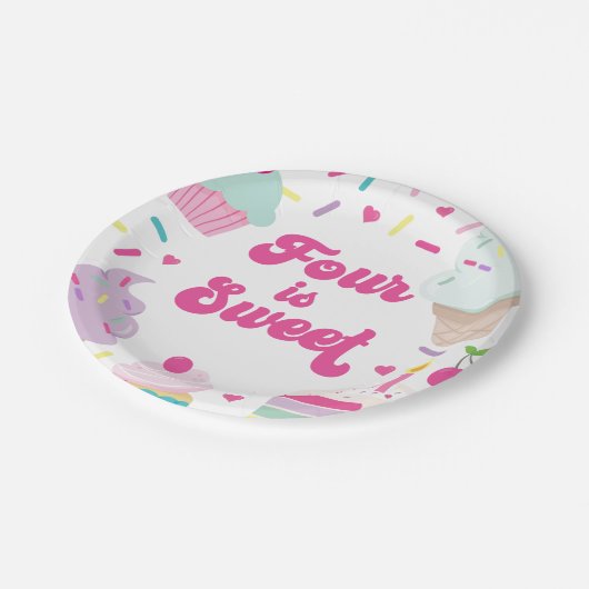 アイスクリームとケーキ4は甘い4歳の誕生日 ペーパープレート (アングル)