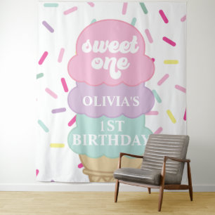 アイスクリームとスプリンクルズ スウィートワン 1歳の誕生日 タペストリー