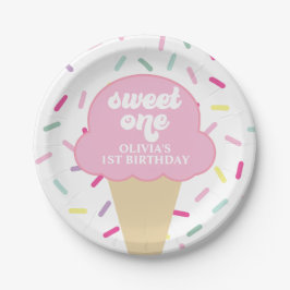 アイスクリームと振りかける甘い1歳の誕生日パップ ペーパープレート