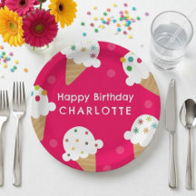 アイスクリームの誕生日パーティー用の紙皿