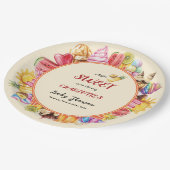アイスクリームの赤ちゃんシャワーの途中に少し甘い ペーパープレート (アングル)