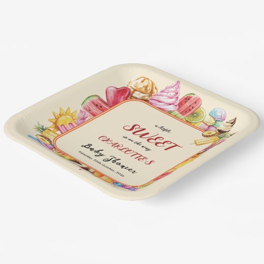 アイスクリームの赤ちゃんシャワーの途中に少し甘い ペーパープレート (傾斜あり)